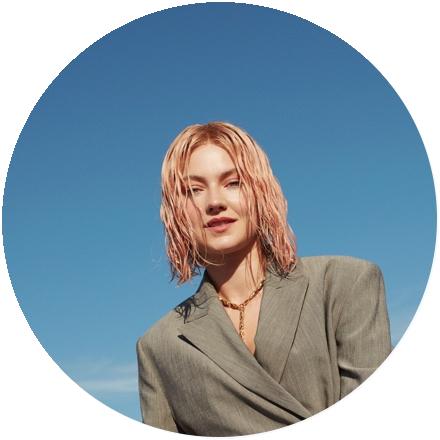 Icon Astrid S