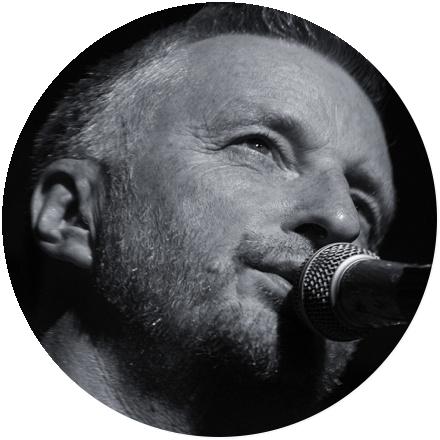 Icon Billy Bragg