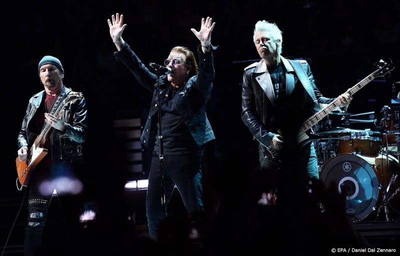 Songteksten.net - U2 brengt na drie jaar nieuwe muziek uit