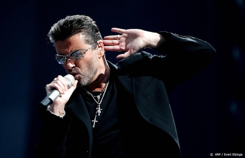 Songteksten.net - Graf George Michael heeft na vijf jaar een grafsteen